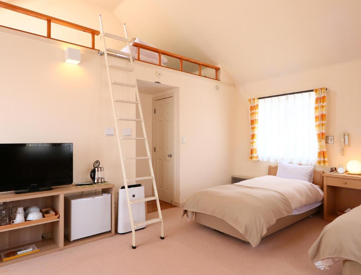 Bed and Breakfast Ryosha Tsukiakari Яманакако Екстер'єр фото
