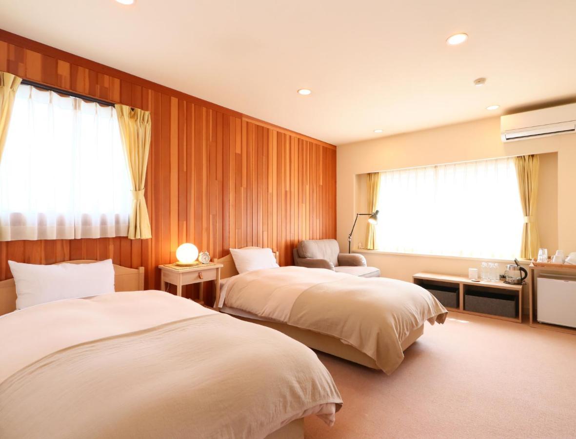 Bed and Breakfast Ryosha Tsukiakari Яманакако Екстер'єр фото