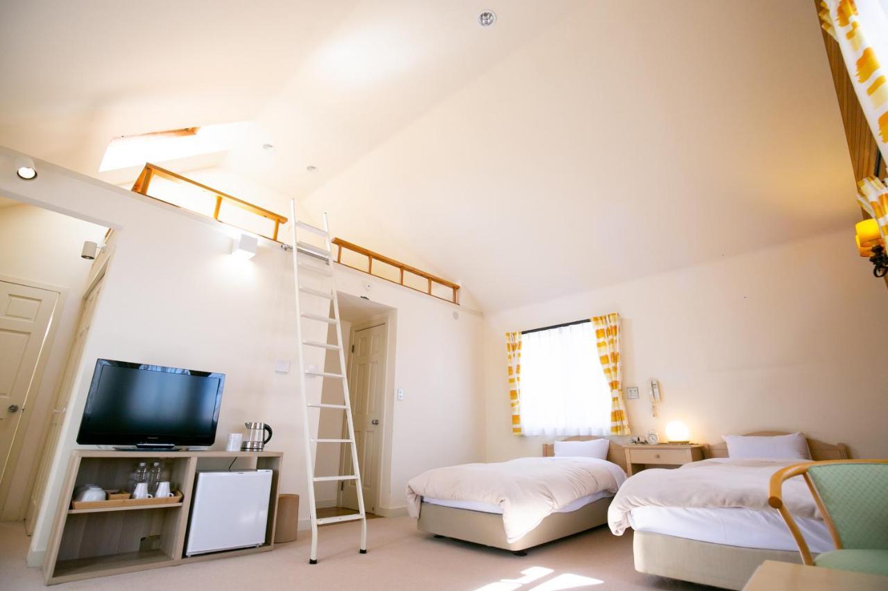 Bed and Breakfast Ryosha Tsukiakari Яманакако Екстер'єр фото