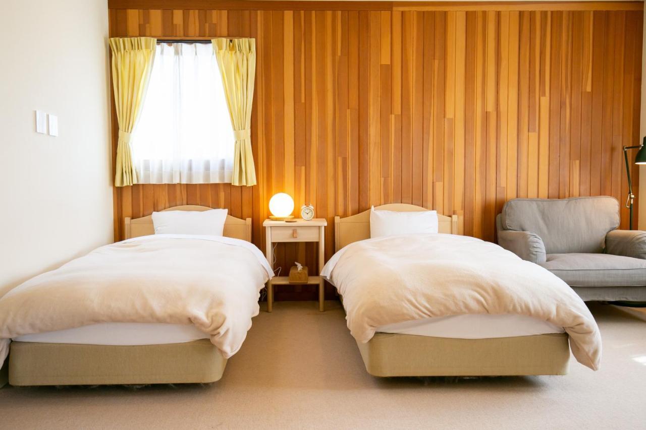 Bed and Breakfast Ryosha Tsukiakari Яманакако Екстер'єр фото
